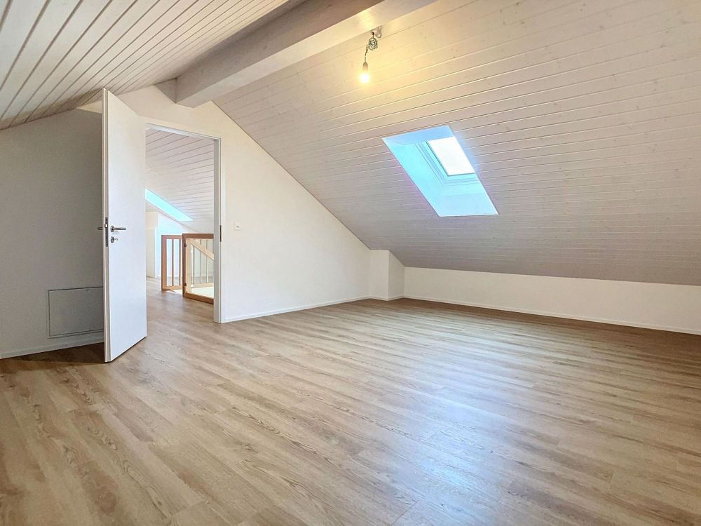 Villa NEUVE Côté Lac jumelée par les garages - Bild 13