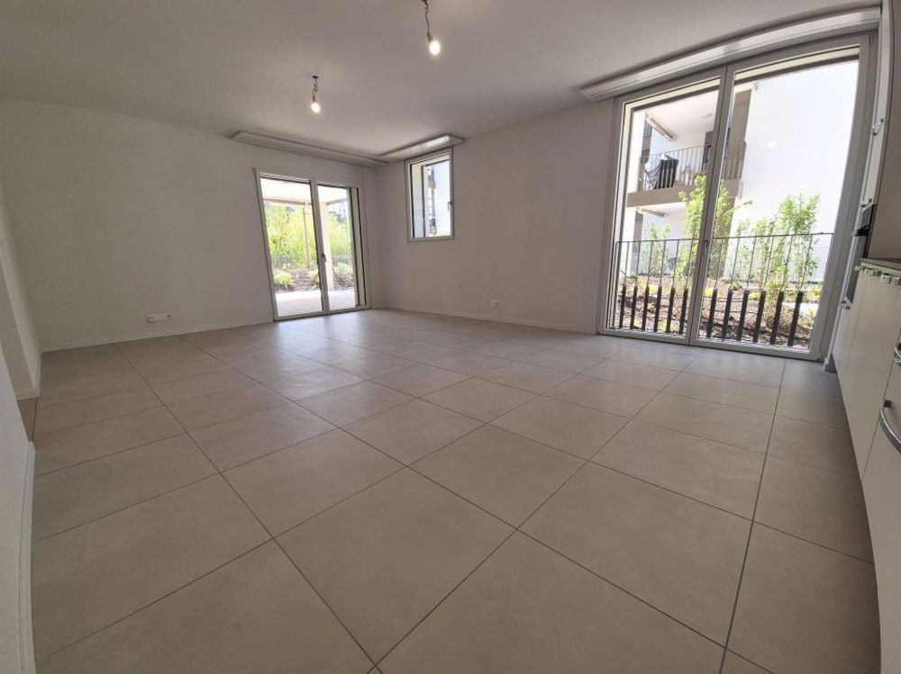Geräumige 2.5-Zimmer-Wohnung im Erdgeschoss mit 18 m2 Terrasse - Bild 1