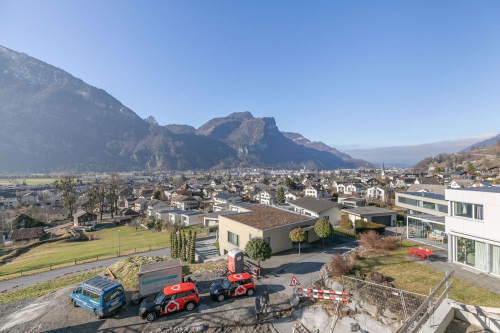 4.5-Zi-Wohnung an bester Hanglage - Bild 1