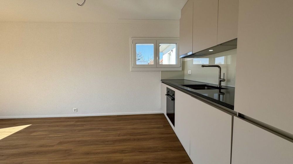 Erstbezug Top Moderne 3.5 Wohnung mit Aussicht auf die Berge - Bild 12