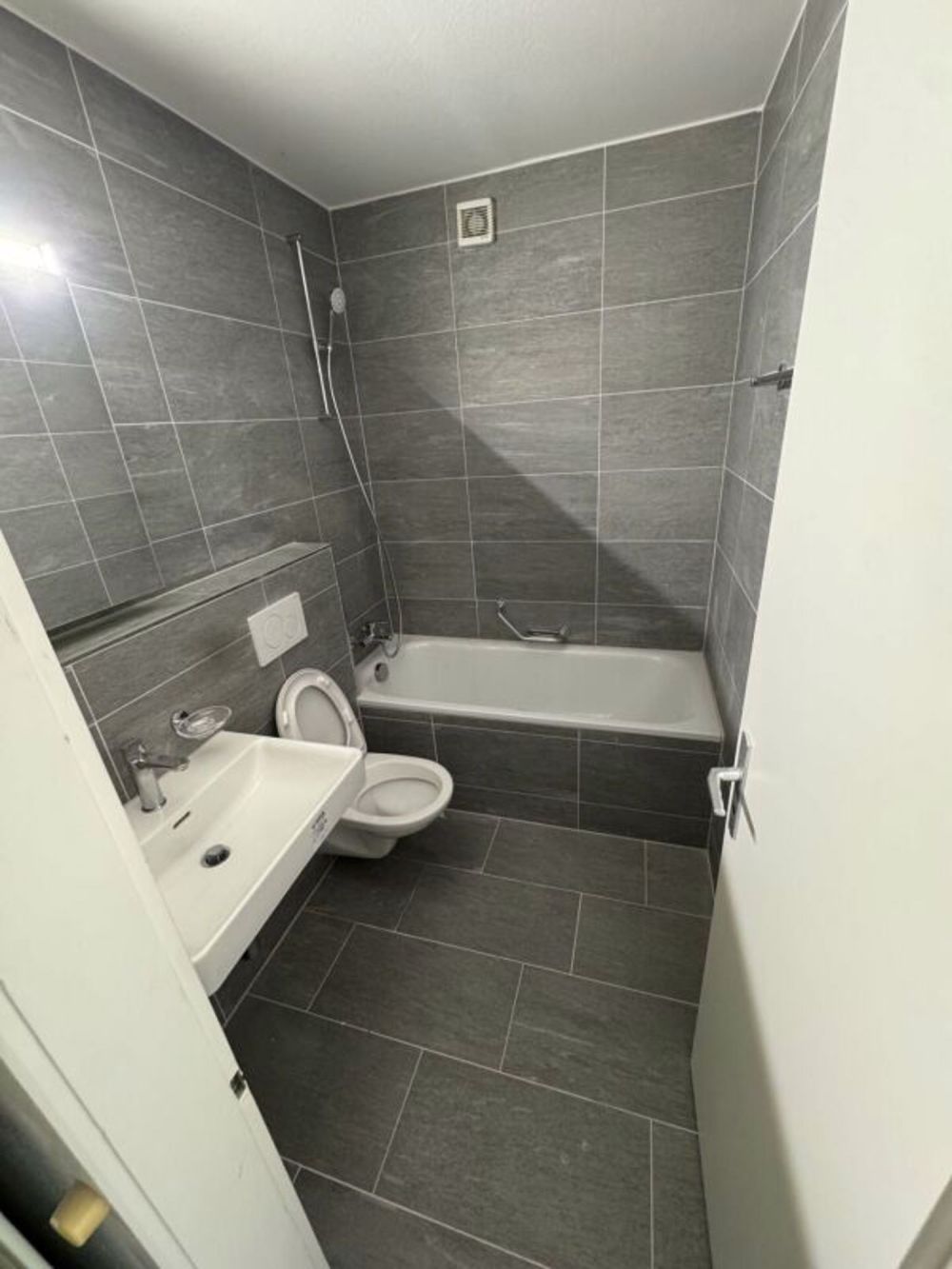 Frisch renovierte Wohnung - Bild 5