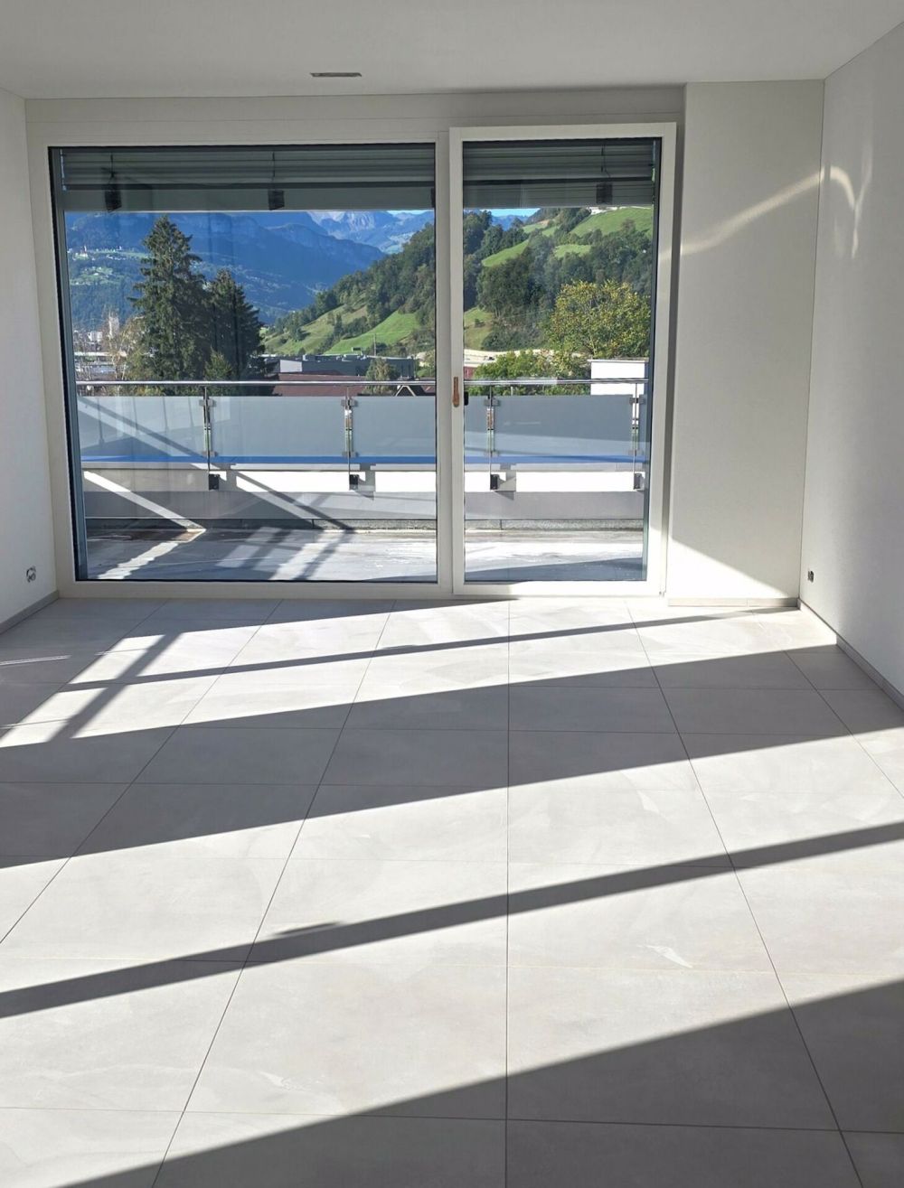 Exklusive 5.5-Zimmer-Attikawohnung mit direktem Liftzugang, See- & Bergsicht - Bild 5