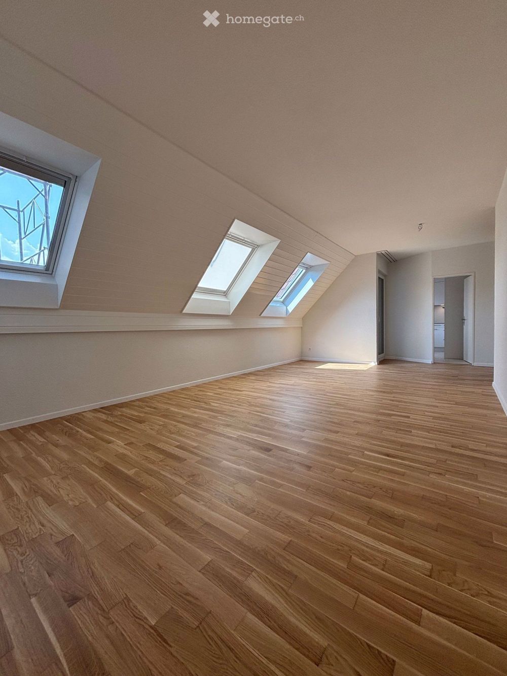 Komplett sanierte Dachgeschosswohnung zum Erstbezug - Bild 1