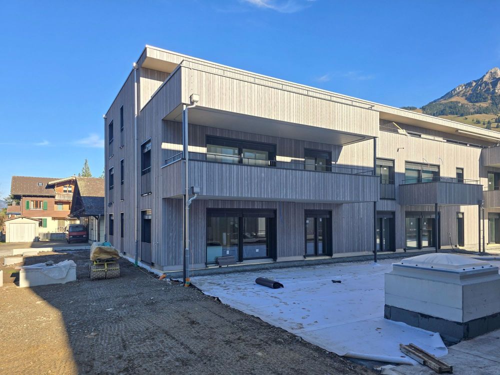 4.5-Zimmer-Wohnung 1. OG mit Lift - Bild 1