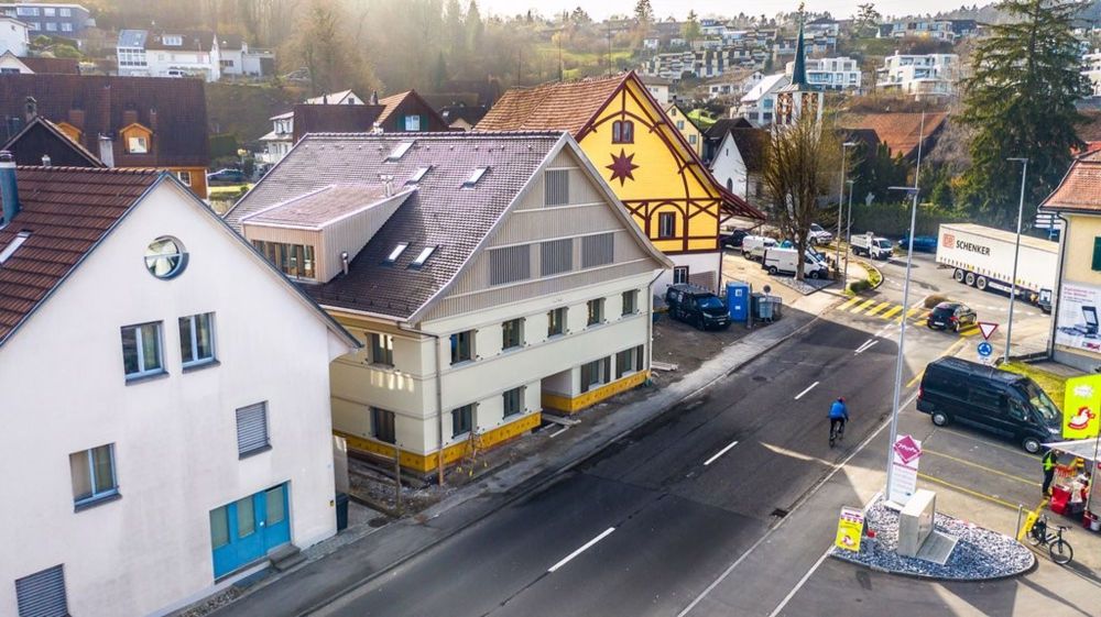 WUNDERSCHÖNE 3.5 ZIMMER-WOHNUNG MIT AUSSENSITZPLATZ - Bild 10