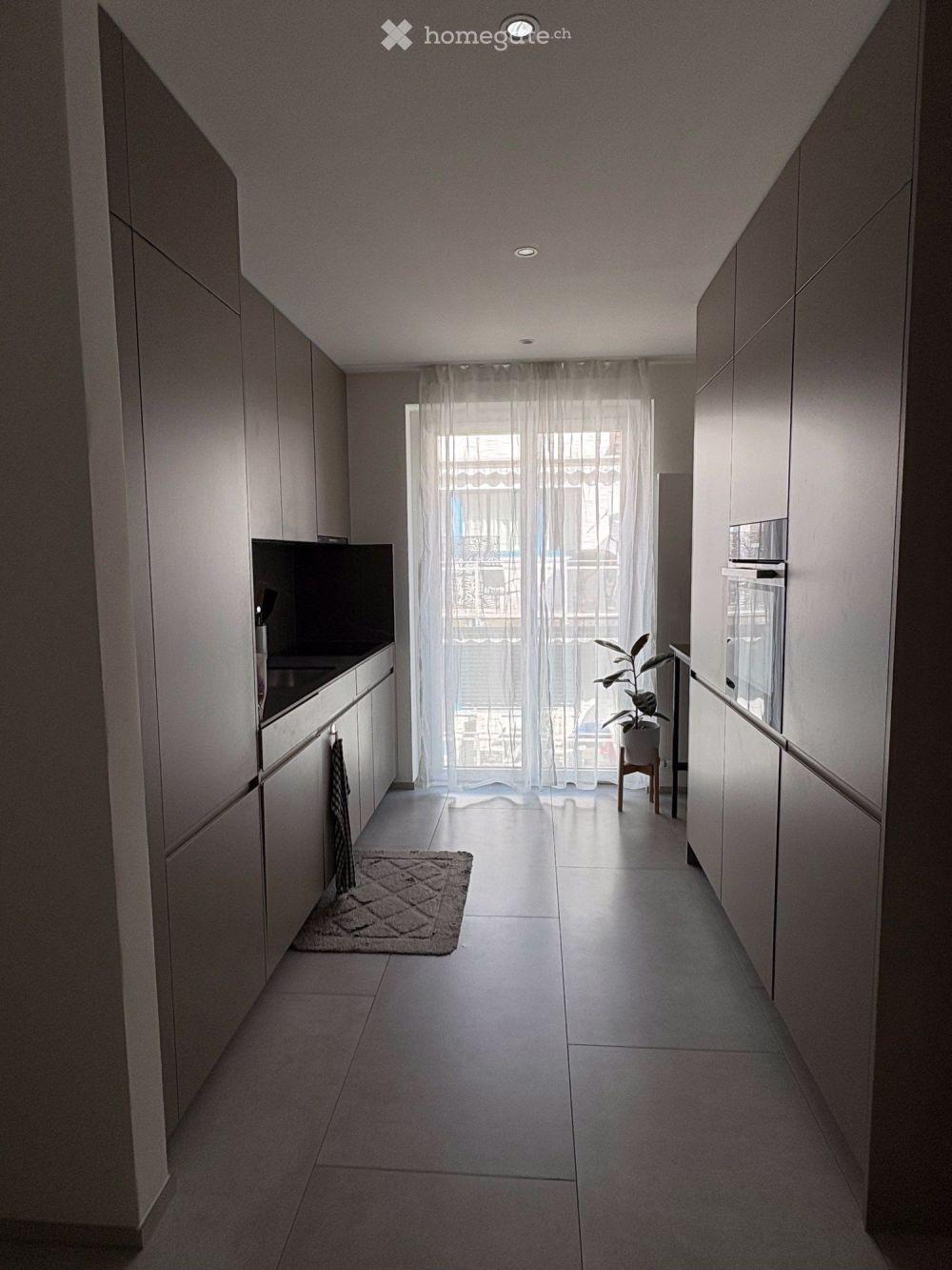 Moderne 2.5-Zimmer-Wohnung mit Balkon in Wollishofen - Bild 3