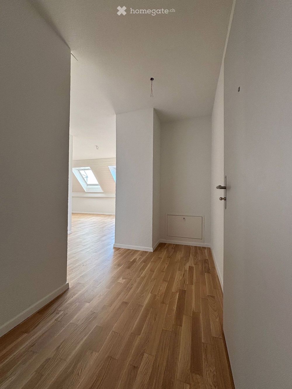 Komplett sanierte Dachgeschosswohnung zum Erstbezug - Bild 2