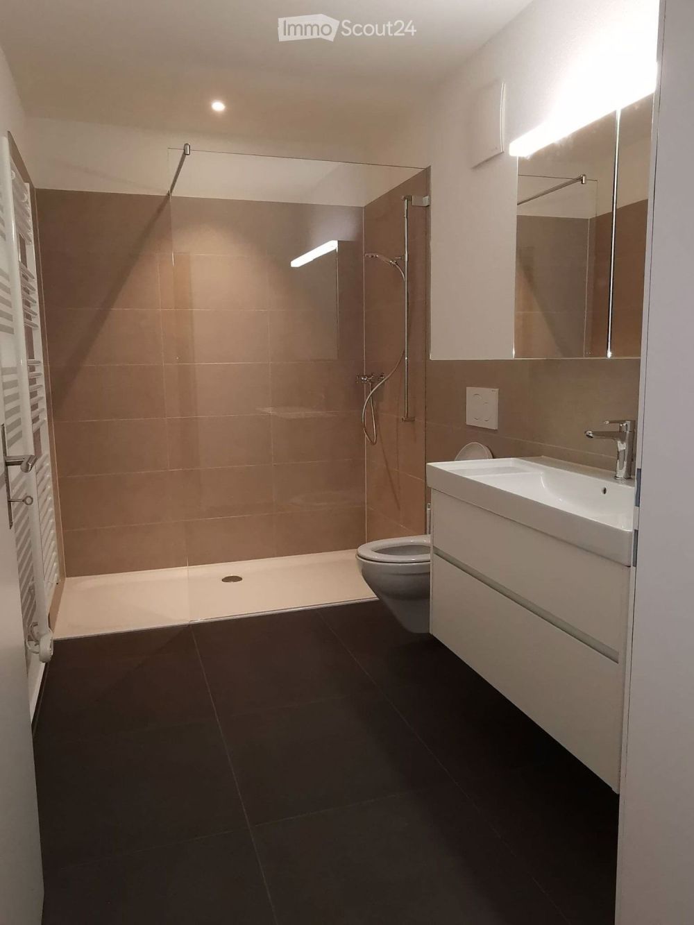 Moderne 2.5-Zimmer-Neubau-Wohnung mit Balkon in Herzogenbuchsee - Bild 5