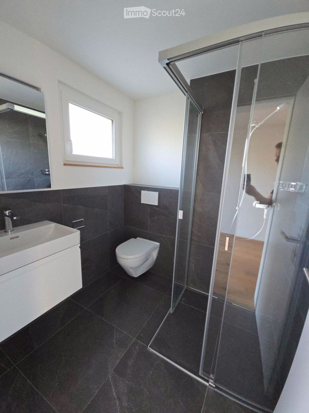 Grosszügige 4.5-Zi Whg/Haushälfte (Galerie, Gartensitzplatz) - Bild 3