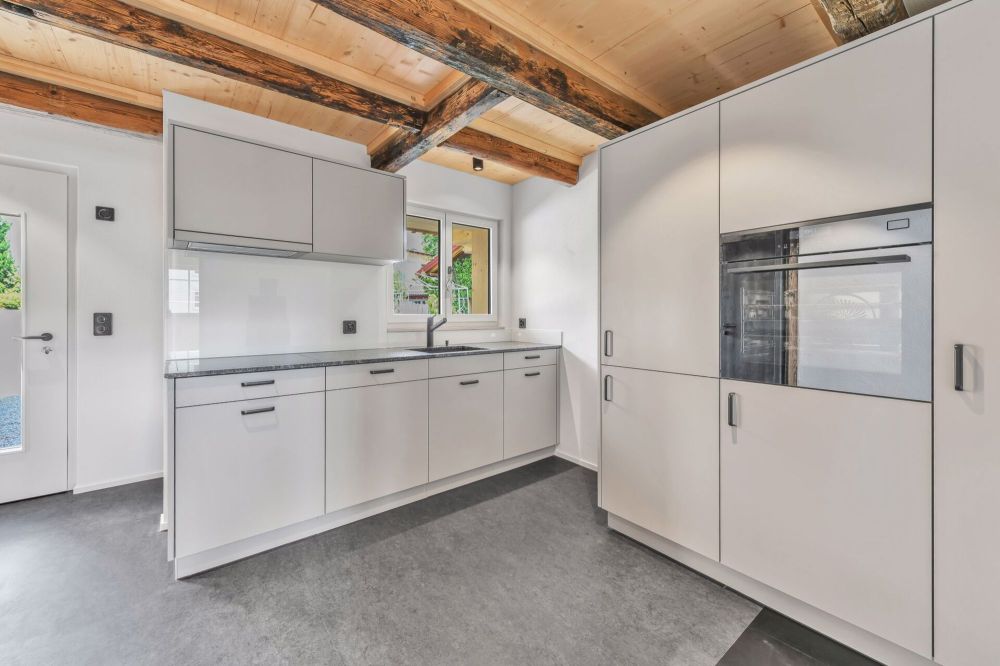 3.5-Zimmer-Hausteil mit Charme – kernsaniert, stilvoll & bezugsbereit in Bazenheid - Bild 3