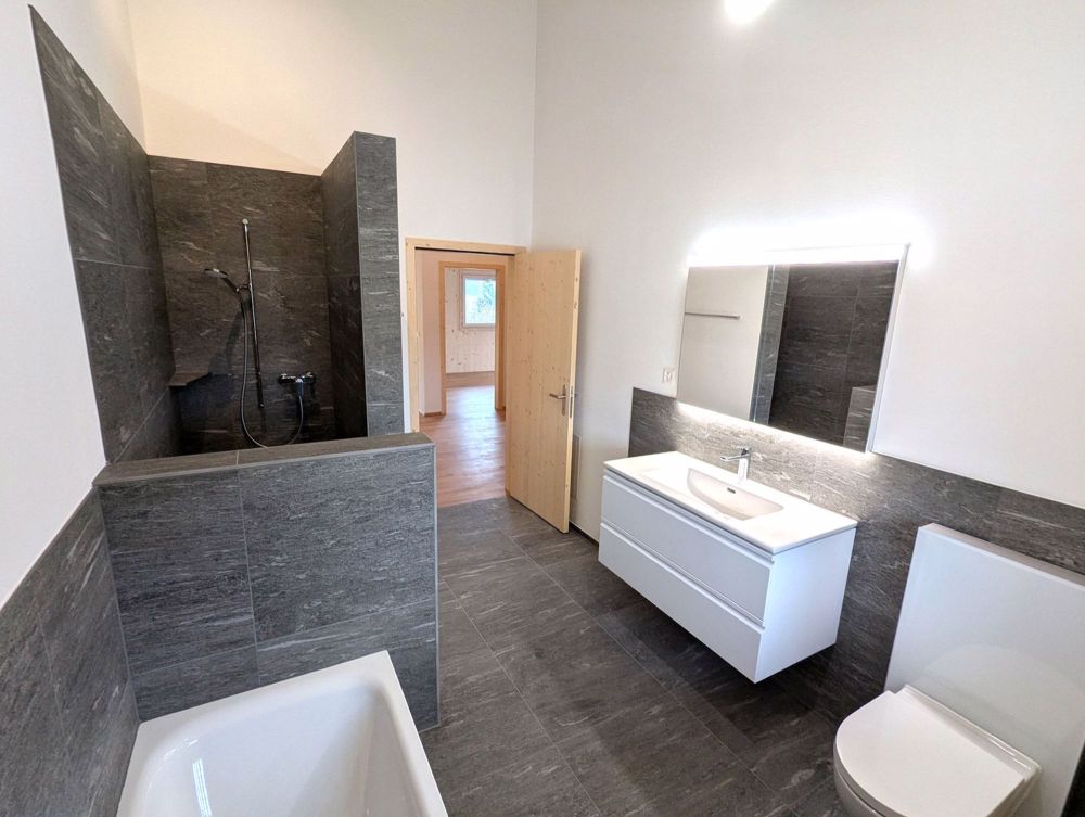 Erstbezug moderne charmante 4.5 Zimmer Wohnung - Bild 11