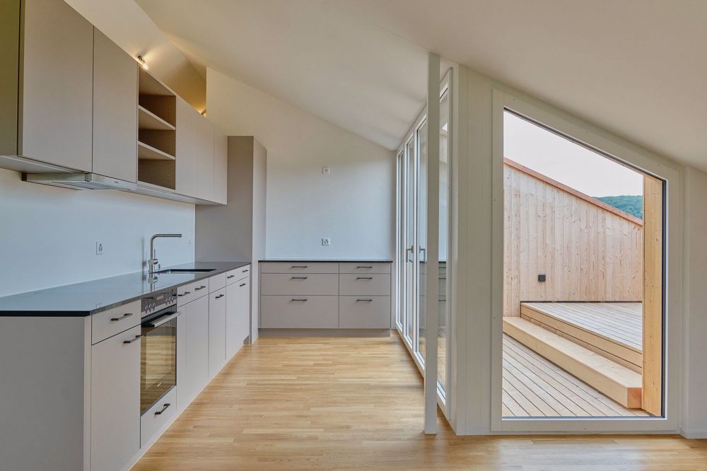 2.5-Zimmer Dachwohnung mit einmaliger Aussicht - Bild 2