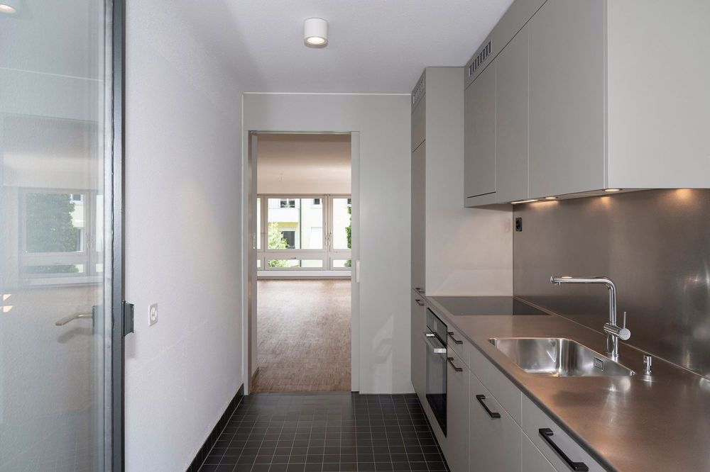 ERSTBEZUG nach Totalsanierung - lichtdurchflutete Wohnung mit spannendem Layout - Bild 4