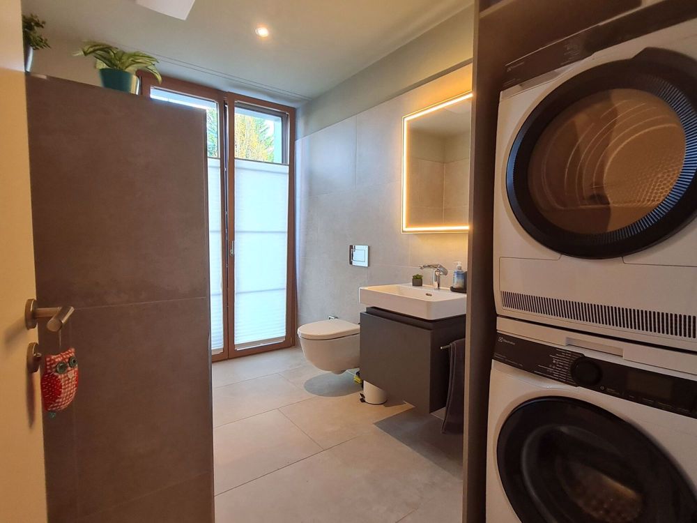 Neu, hell und zentral gelegen - Bild 7