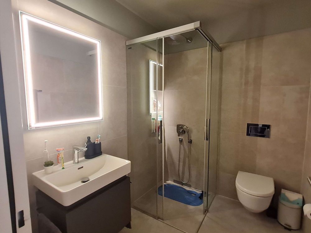 Neu, hell und zentral gelegen - Bild 8