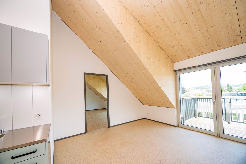 Erstbezug - Wohnen im Alter ab 55 Jahren - Wunderschöne Wohnung im DG - Zimmer