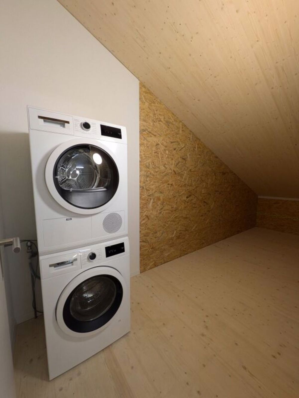 2.5- Zimmerwohnung über den Dächern! - Bild 8