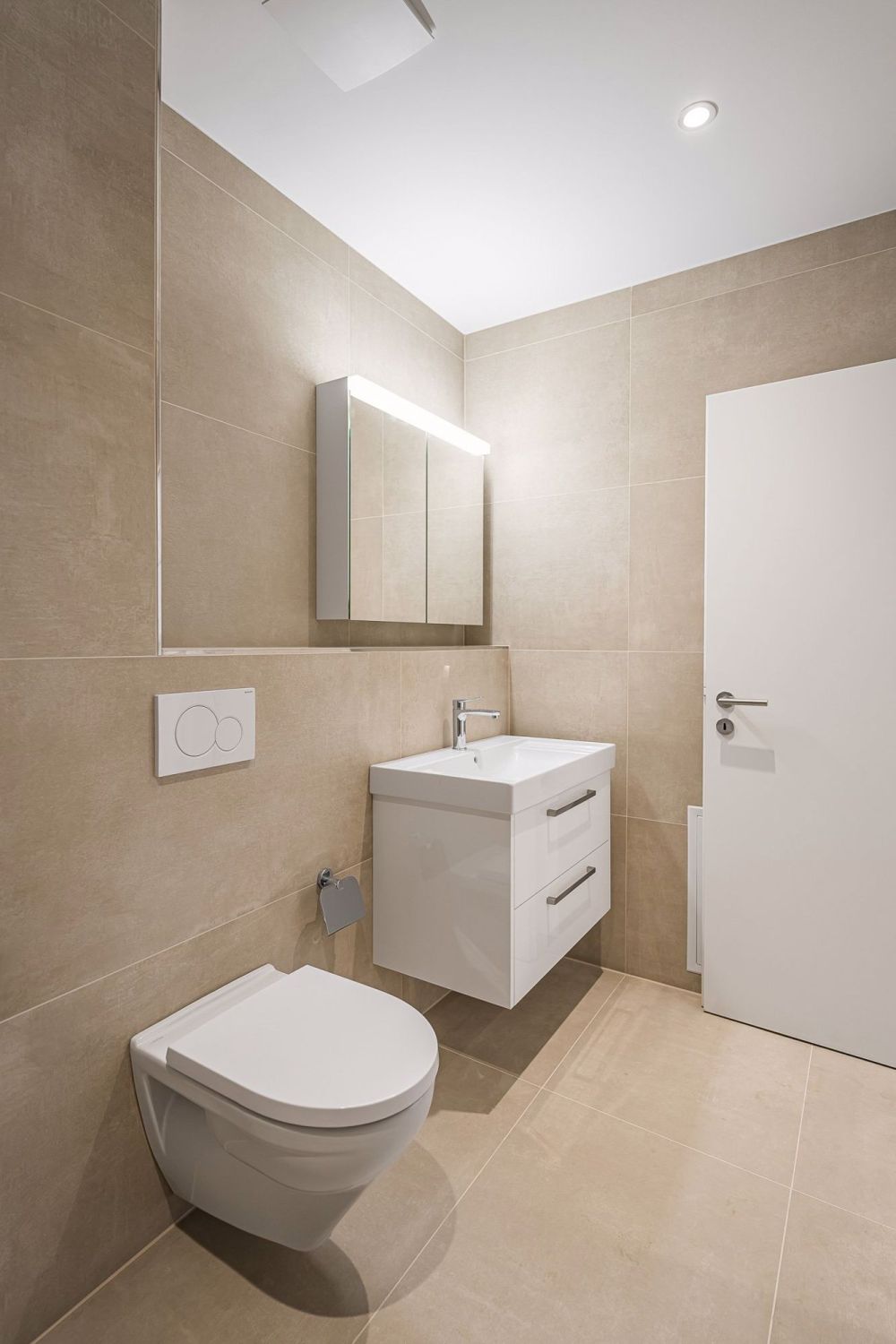 Exklusive Neubauwohnung mit Parkett und Top-Moderne Küche zu Vermieten! - Bild 6