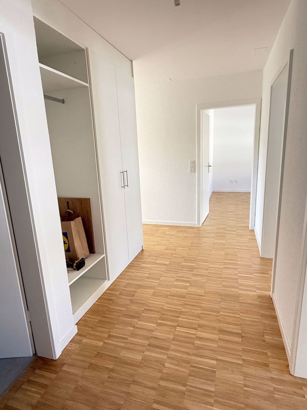 ?? Frisch sanierte 4.5-Zimmerwohnung mit Balkon am beliebten Lischenweg in Biel - Bild 12