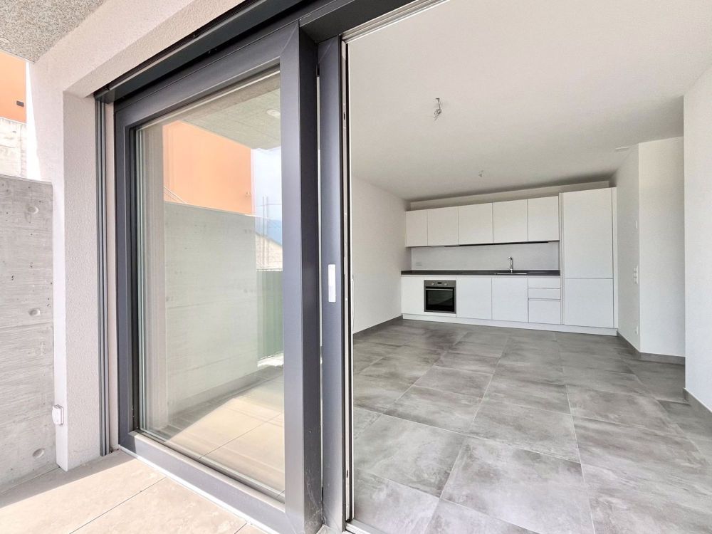 Zu vermieten 2.5 Zimmer im Erdgeschoss mit Terrasse in Lugano Tesserete - Bild 2