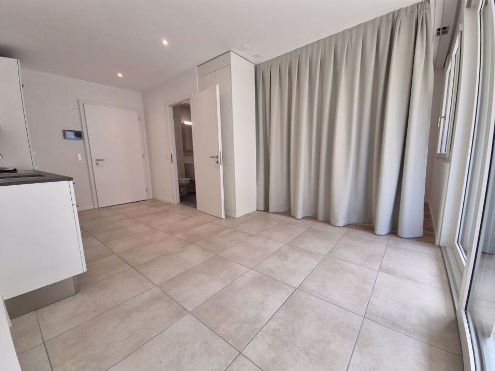 Logement für ältere Menschen! Neues 1.5-Zimmer-Apartment im 2. Stock mit Balkon - Bild 1
