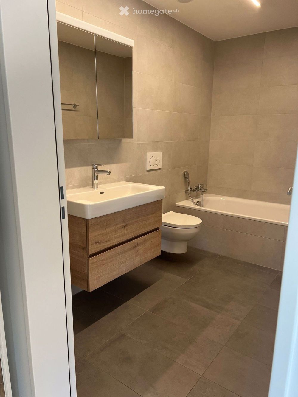 Moderne 3.5-Zimmer-Neubau-Wohnung mit Balkon und Aussicht in Goldau - Bild 4