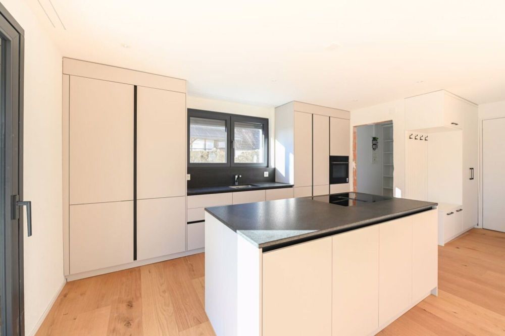 ERSTBEZUG - LUXURIÖSE 3.5-ZIMMER GARTENWOHNUNG - Bild 2