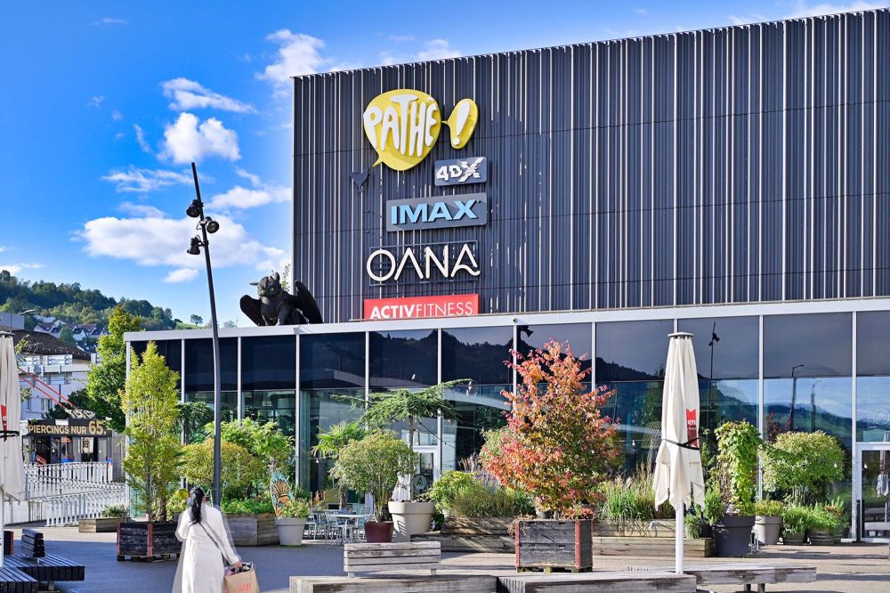 Ihr Eigenheim am Reusskanal - Häuser am Fähriweg, Buchrain - Die nahegelegene Mall of Switzerland bietet Ihnen ein grosses Angebot an Einkaufs- und Dienstleistungsangeboten