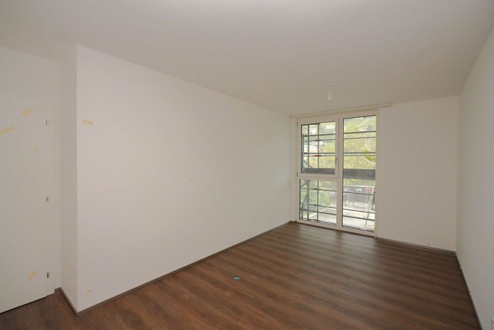 APPARTEMENT 3.5 PIÈCES DE 119M2 NEUF À LOUER À SIERRE - Chambre parentale avec salle de bain privative