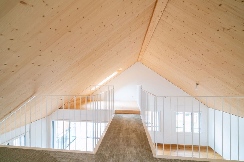 Moderne Maisonettewohnung mit viel Holz - Wohnoase in Einsiedeln - L39b_Galerie.jpg