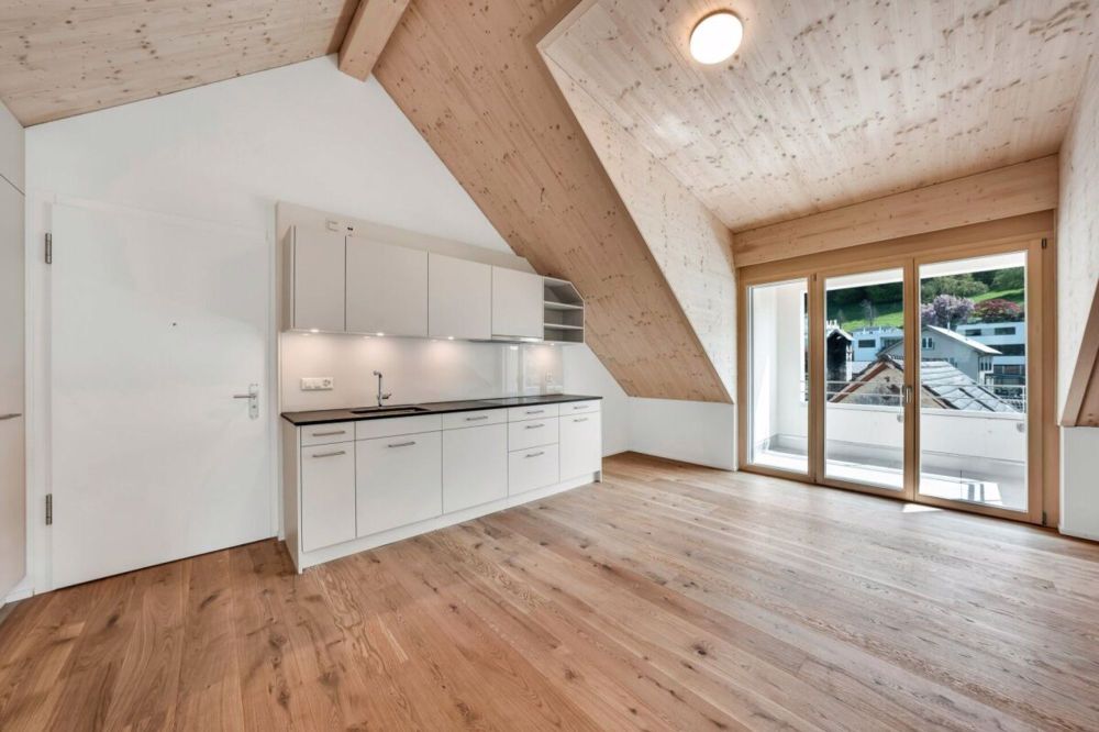 ERSTVERMIETUNG - moderne 3.5-Dachwohnung an zentraler Lage - Bild 2