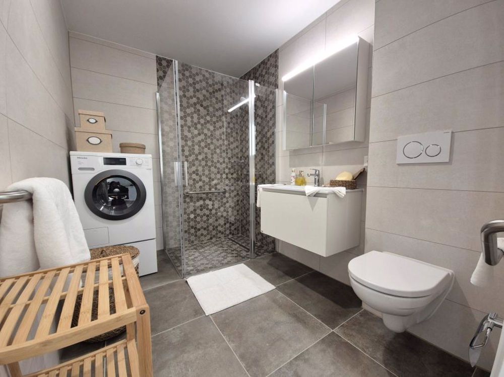 Pour senior, avec encadrement social ! Appartement neuf de 1.5 pièces au 1er étage - Bild 8