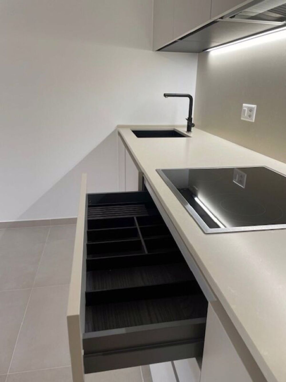 Mieten wir eine wunderschöne 2.5-Zimmer-Wohnung mit Garten - Bild 8