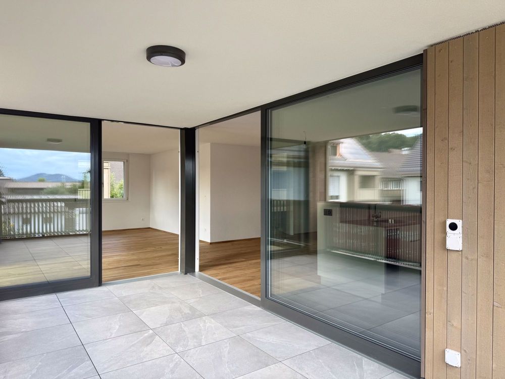 Moderne 4.5-Zimmer-Neubauwohnung mit Loggia - Erstvermietung - Loggia