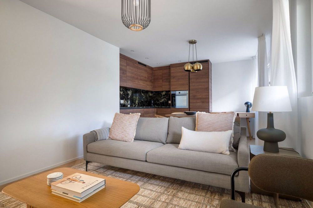 Trendy Wiedikon 2.5ZW mit Keller + W/T, nah am Markt, über Blueground - Bild 3