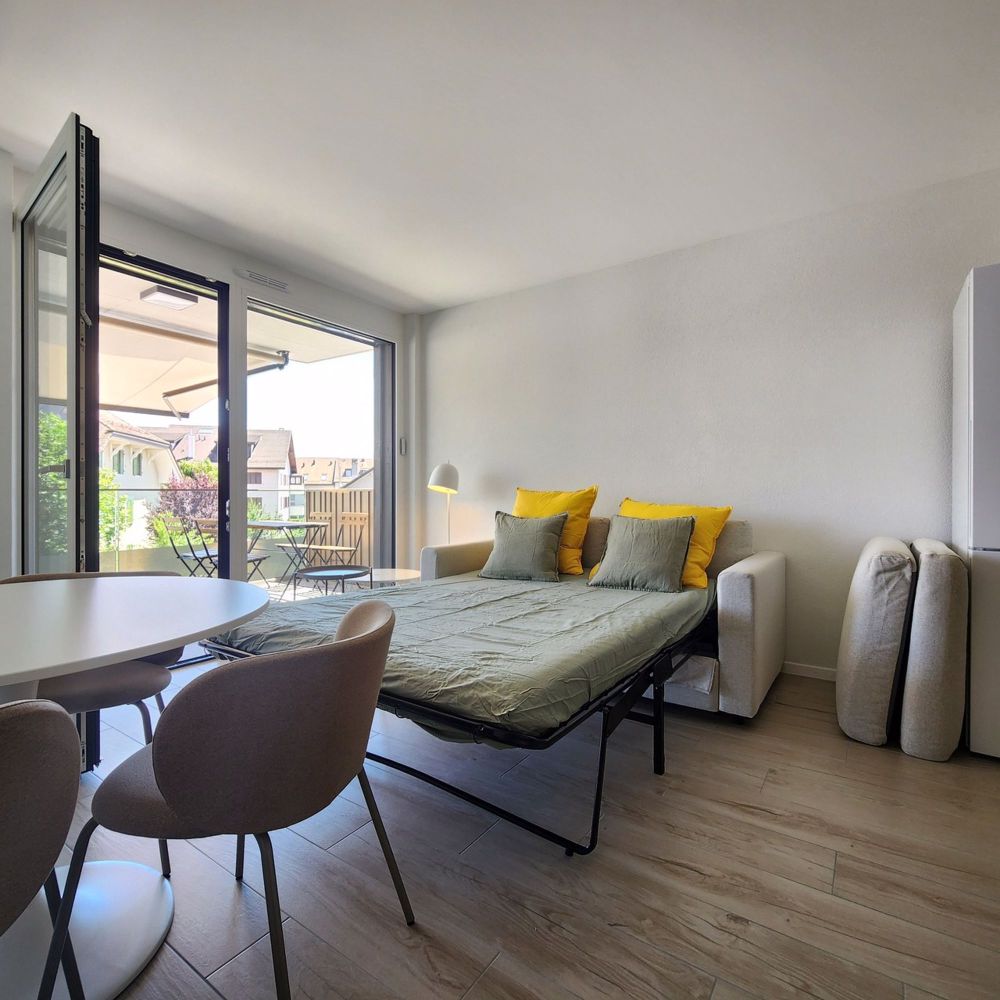 Studio neu möbliert im Zentrum von Gland mit Balkon - Bild 6