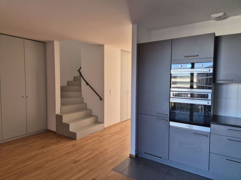 Moderne und helle Maisonette mit Blick auf den Bahnhof Morges - 10238-N11_40_2700-Entrée-2.jpg