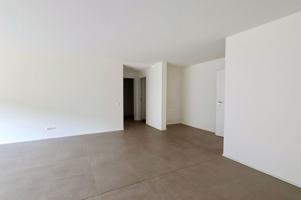 MONTEGGIO 2.5 mit Garten | Miete 1'600 | Nebenkosten 150 | Parkplatz 100 - Bild 2