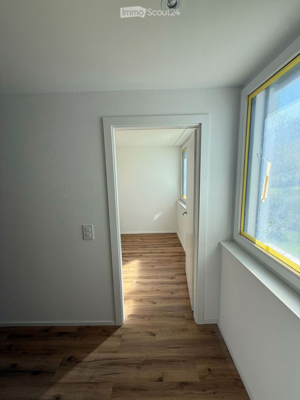 Moderne 4.5-Zimmer-Neubau-Wohnung mit Balkon in Visp - Bild 4