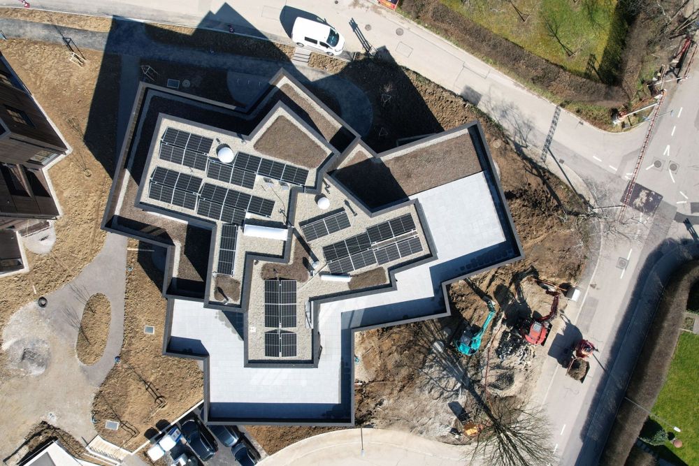 ATTIKAWOHNUNG MIT SPEKTAKULÄRER DACHTERRASSE UND WEITSICHT - Bild 1