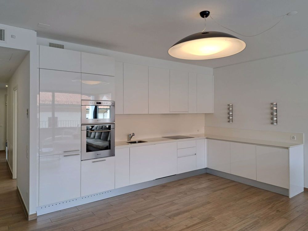 Modernes 4.5-Zimmer-Apartment im Zentrum von Lugano mit großer Terrasse - Bild 4