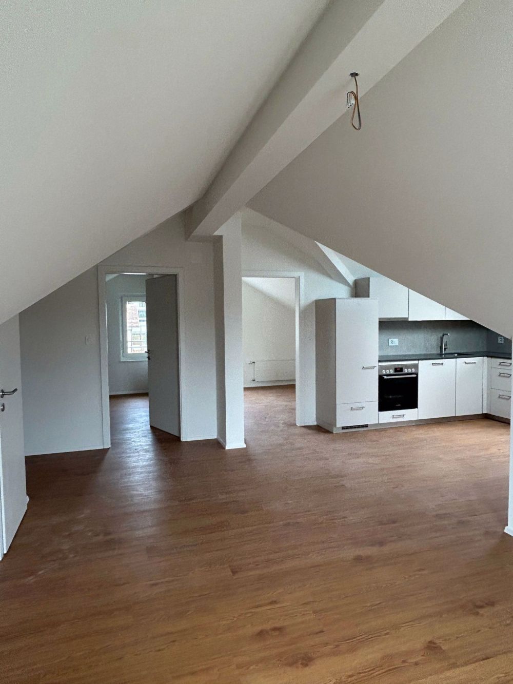 Gemütliche 3-Zimmer-Dachwohnung in zentraler Lage von Kradolf-Schönenberg - Bild 4