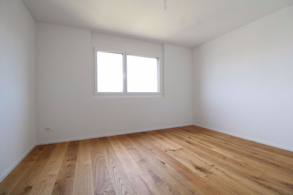 Moderne 4.5-Zimmerwohnung mit zwei Bädern und gemütlichem Sitzplatz - Bild 5