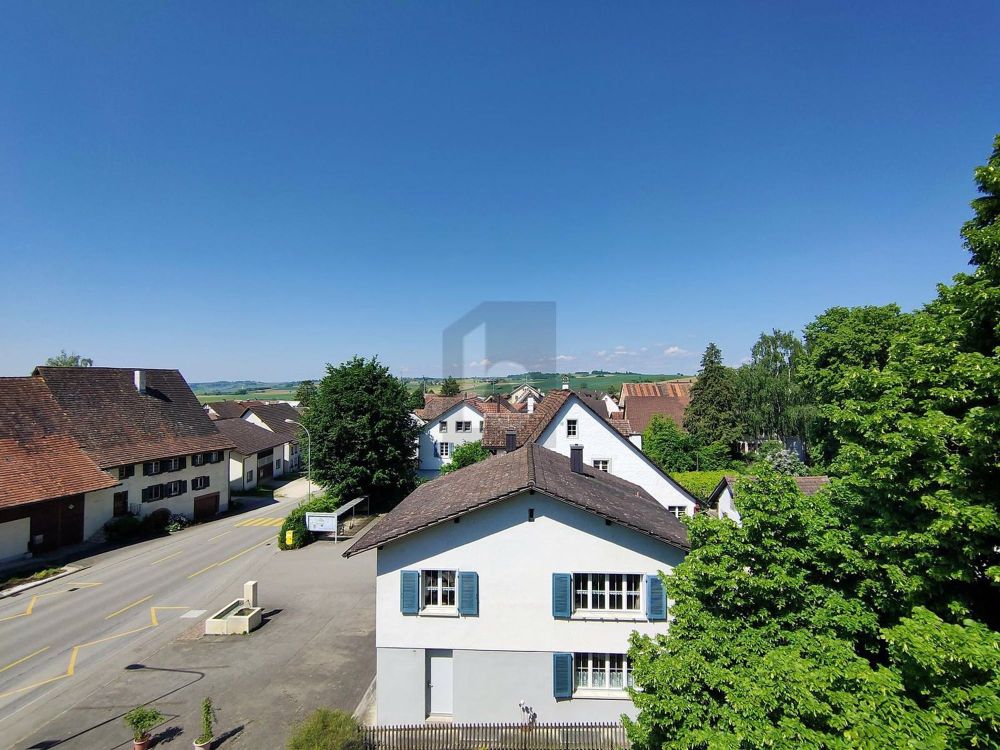 HOCHWERTIGER ERSTBEZUG MIT GARTENSITZPLATZ - Bild 5