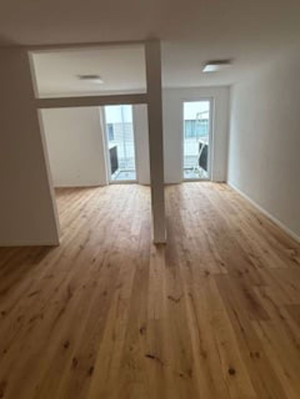 Grosse 2 1/2 Zimmerwohnungen 1St. links zu vermieten in Oberburg - Bild 2