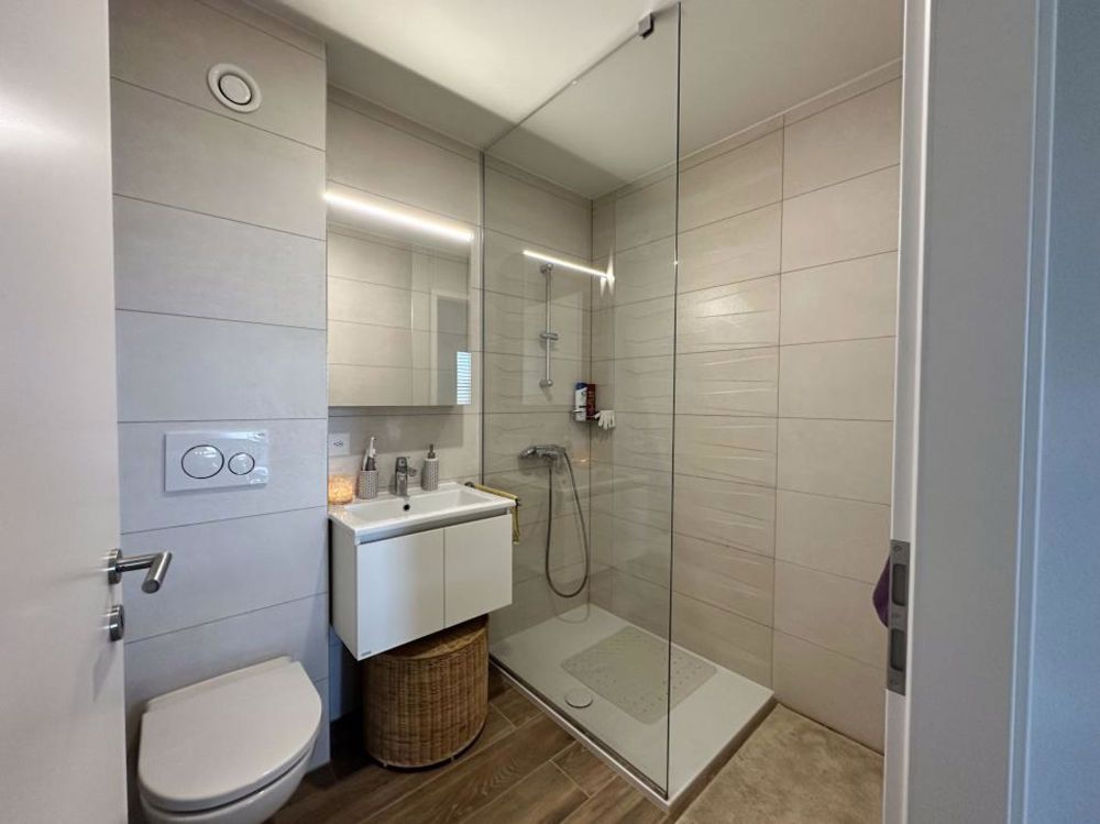 Letztes neues Apartment mit 1,5 Zimmern im letzten Stock mit Balkon - Bild 4
