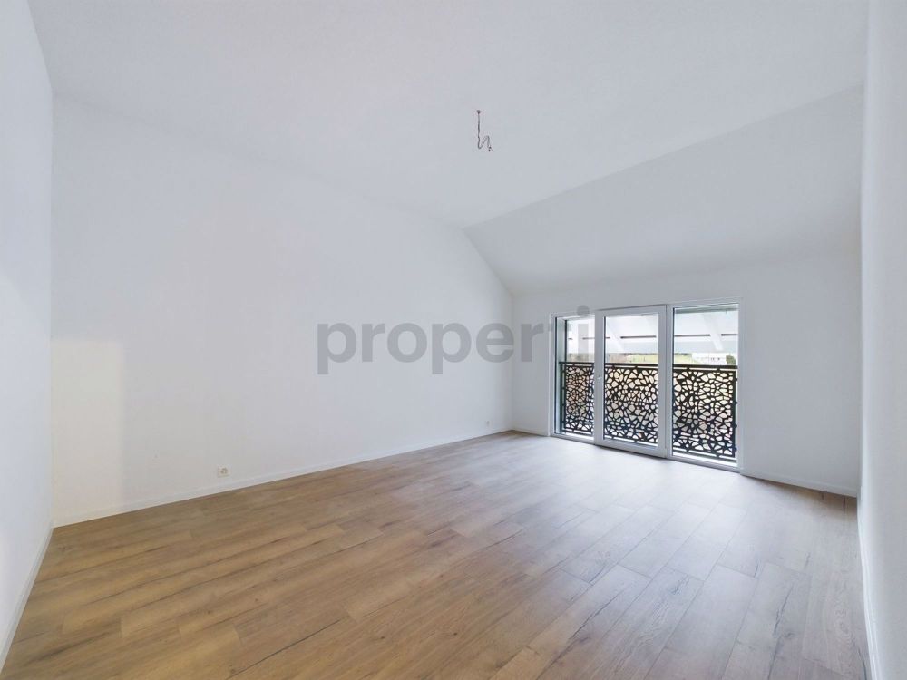 Erstbezug nach Sanierung - 3.5-ZImmer Wohnung im 2. Stock in Waldenburg - Image 2