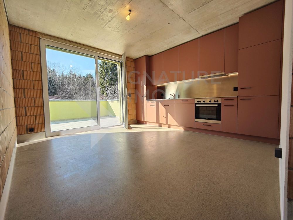 Ein schönes 3,5-Zimmer-Duplex-Apartment - Cuisine avec accès terrasse