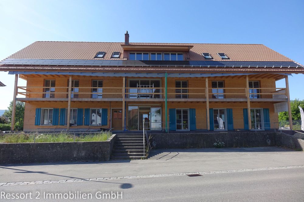 Rüti bei Büren: 2-Zi-Erstvermietung mit Galerie - / Ansicht Südseite