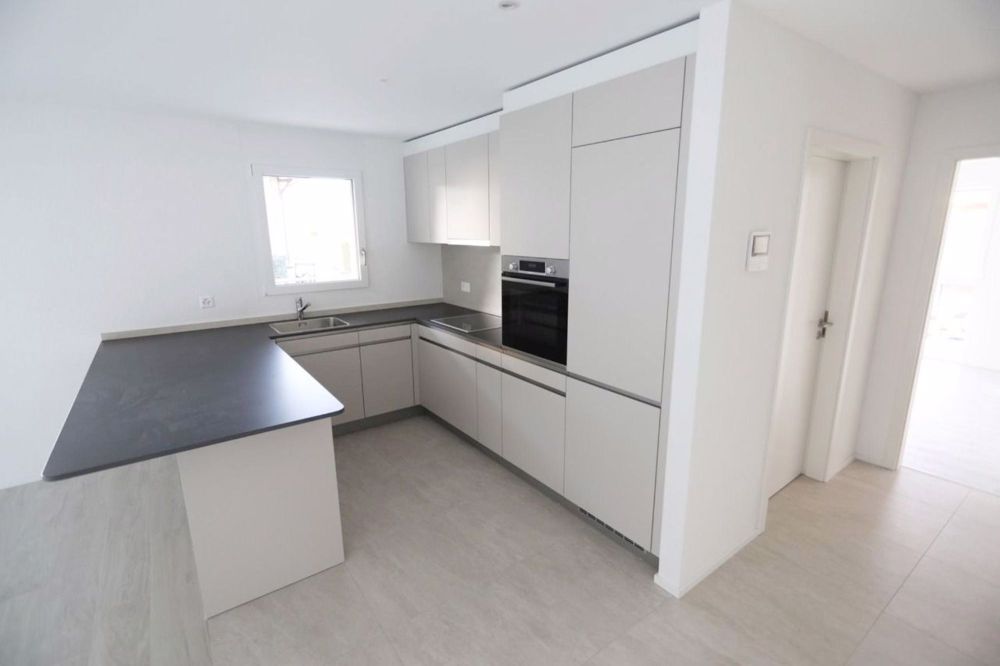Neue 3,5-Zimmer-Wohnung // 2 Schlafzimmer // Erdgeschoss mit Balkon-Terrasse - Bild 2